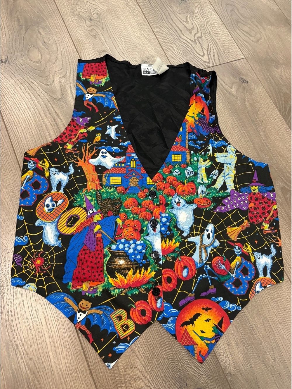 Basic Editions Halloween print vest